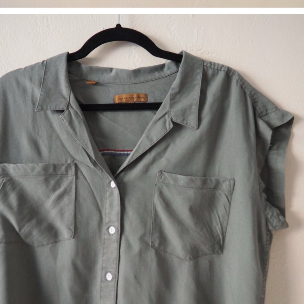 Jacks Girlfriend Urban Outfitters Lightweight Button Down Shirt